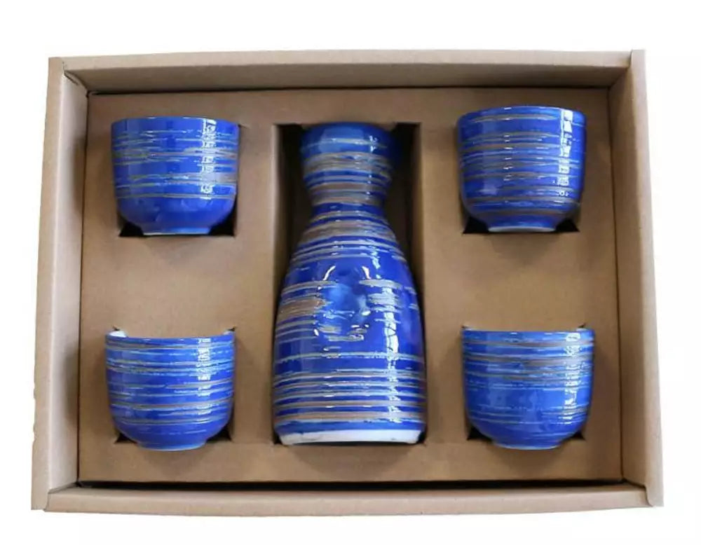 Zestaw do sake (1 butelka + 4 kubki)