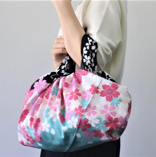 Cotton Furoshiki Sakura Black / Bawełniana chusta - kwiaty wiśni 107x105 cm