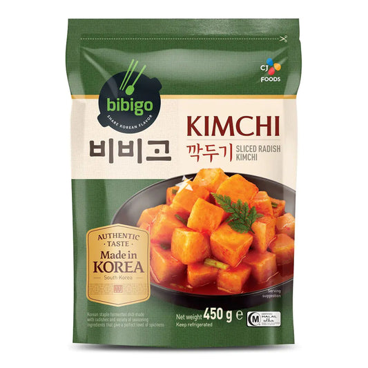CJ Bibigo Kimchi z Rzodkwi Ggakdugi 450 g