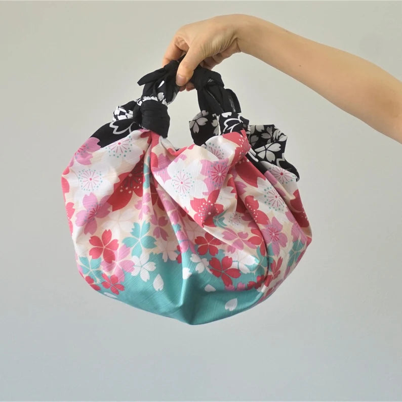 Cotton Furoshiki Sakura Black / Bawełniana chusta - kwiaty wiśni 107x105 cm