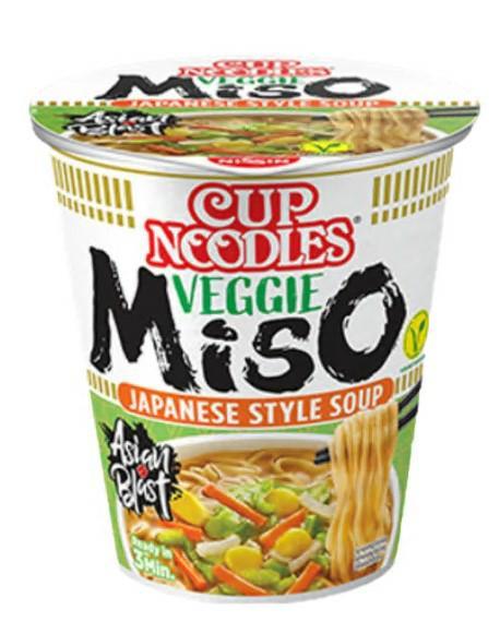 NISSIN Cup Noodles Miso Vegetable / Ramen w kubku o smaku wegańskiego Miso 67 g