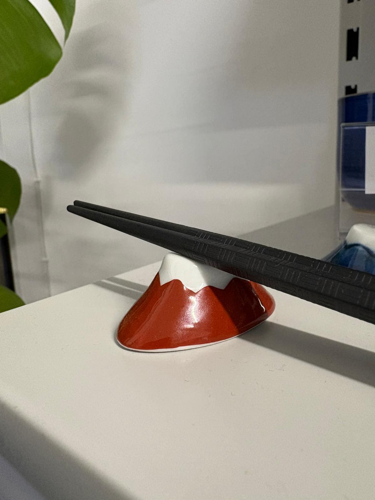 Chopstick Rest Fuji Red 000614 Aito