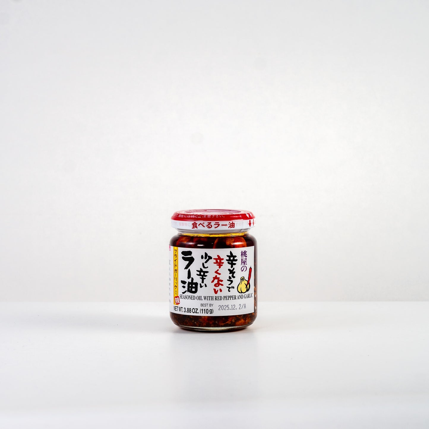 MOMOYA Mild Chili Oil (Looks Spicy but Isn’t) / Olej Rayu z Chili i Smażonym Czosnkiem 110 g